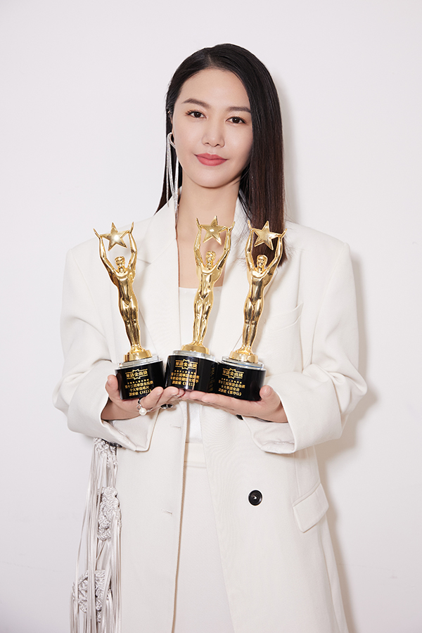 年度最佳国语女歌手：谭维维《3811》2a.jpg